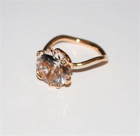 DIOR bague « OUI » morganite sur or rose .